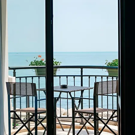 Blue Marine Apartment, Complex Carpe Diem Balchik, Free Parking Apartamento Balchik