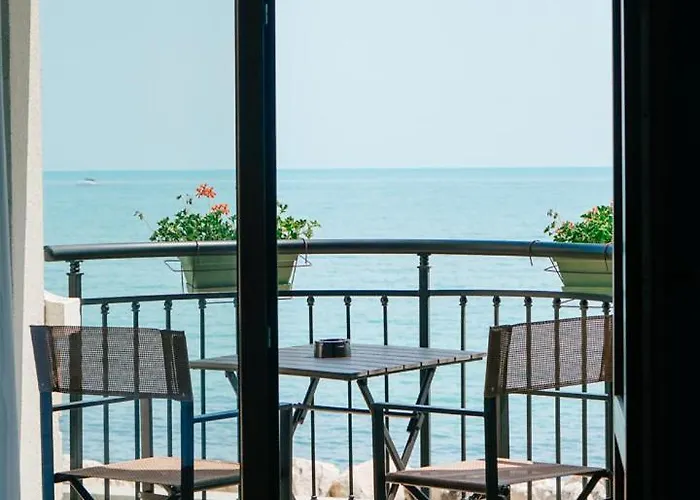 Blue Marine Apartment, Complex Carpe Diem Balchik, Free Parking *