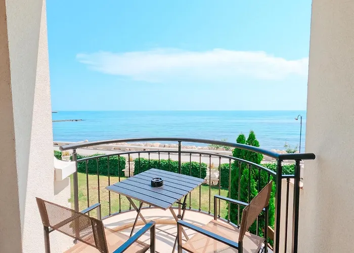 Blue Marine Apartment, Complex Carpe Diem Balchik, Free Parking شقة *